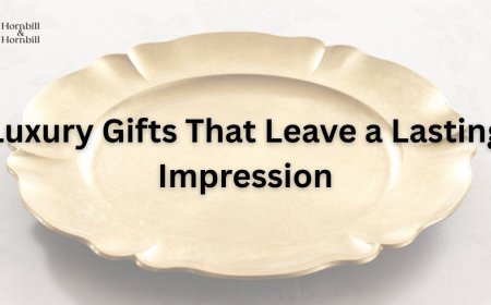 The Art of Hosting: Choosing the Perfect Dinnerware