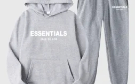 Your Daily Go-To – Essentials Hoodie for Every Casual Look