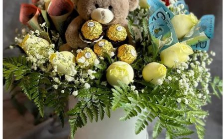 The Rise of the Cash Bouquet: When Flowers Meet Creativity