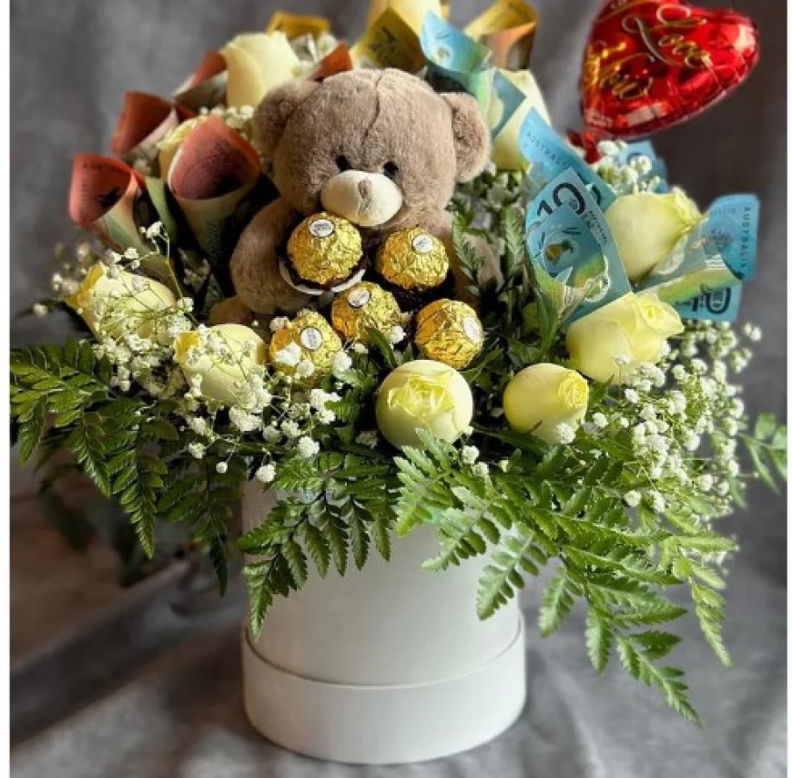 The Rise of the Cash Bouquet: When Flowers Meet Creativity