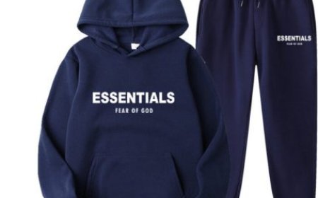 Unmatched Comfort and Style: Discover the Essential Hoodie