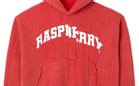 Why Raspberry Hills Clothing Is the New Go-To for Everyday Fashion
